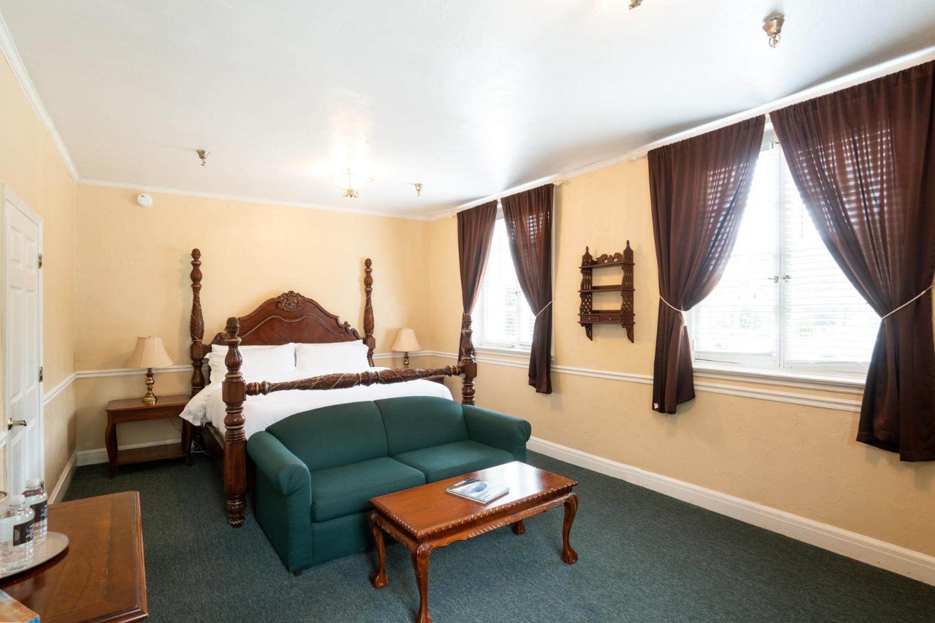 Lake Lure Inn And Spa ภายนอก รูปภาพ