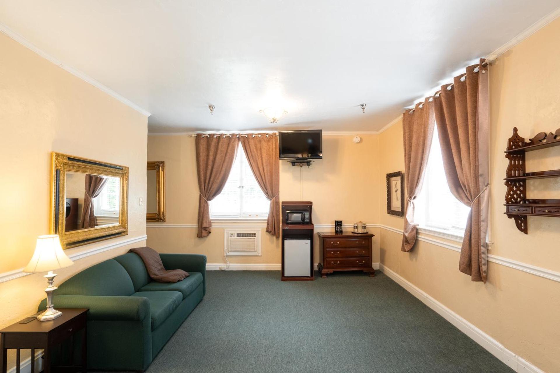 Lake Lure Inn And Spa ภายนอก รูปภาพ