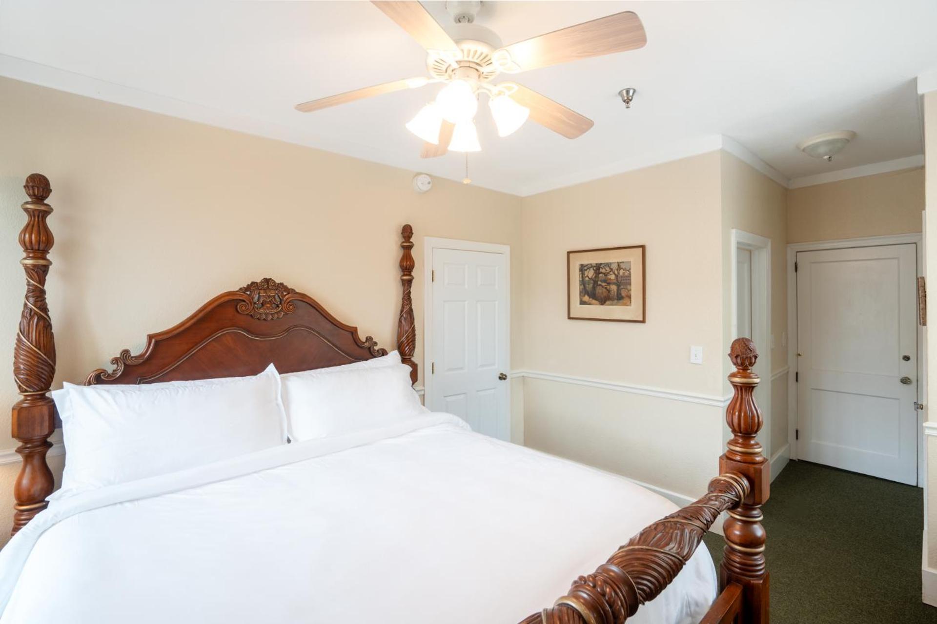 Lake Lure Inn And Spa ภายนอก รูปภาพ