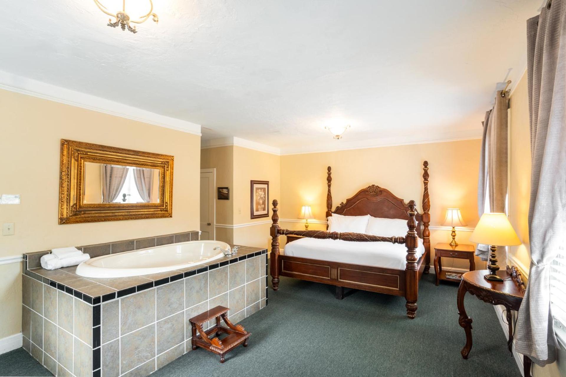 Lake Lure Inn And Spa ภายนอก รูปภาพ