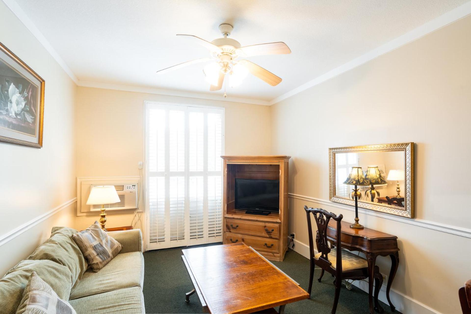 Lake Lure Inn And Spa ภายนอก รูปภาพ