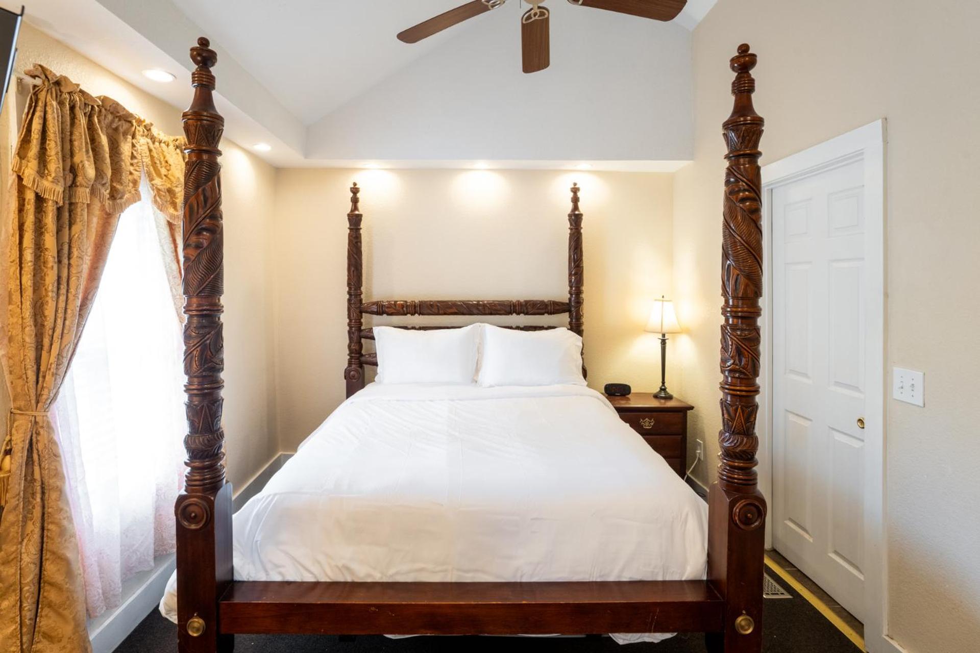 Lake Lure Inn And Spa ภายนอก รูปภาพ