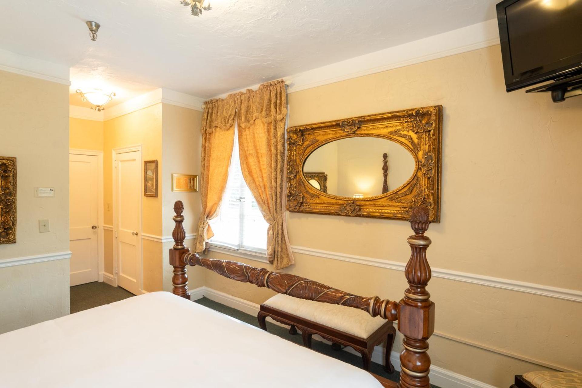 Lake Lure Inn And Spa ภายนอก รูปภาพ