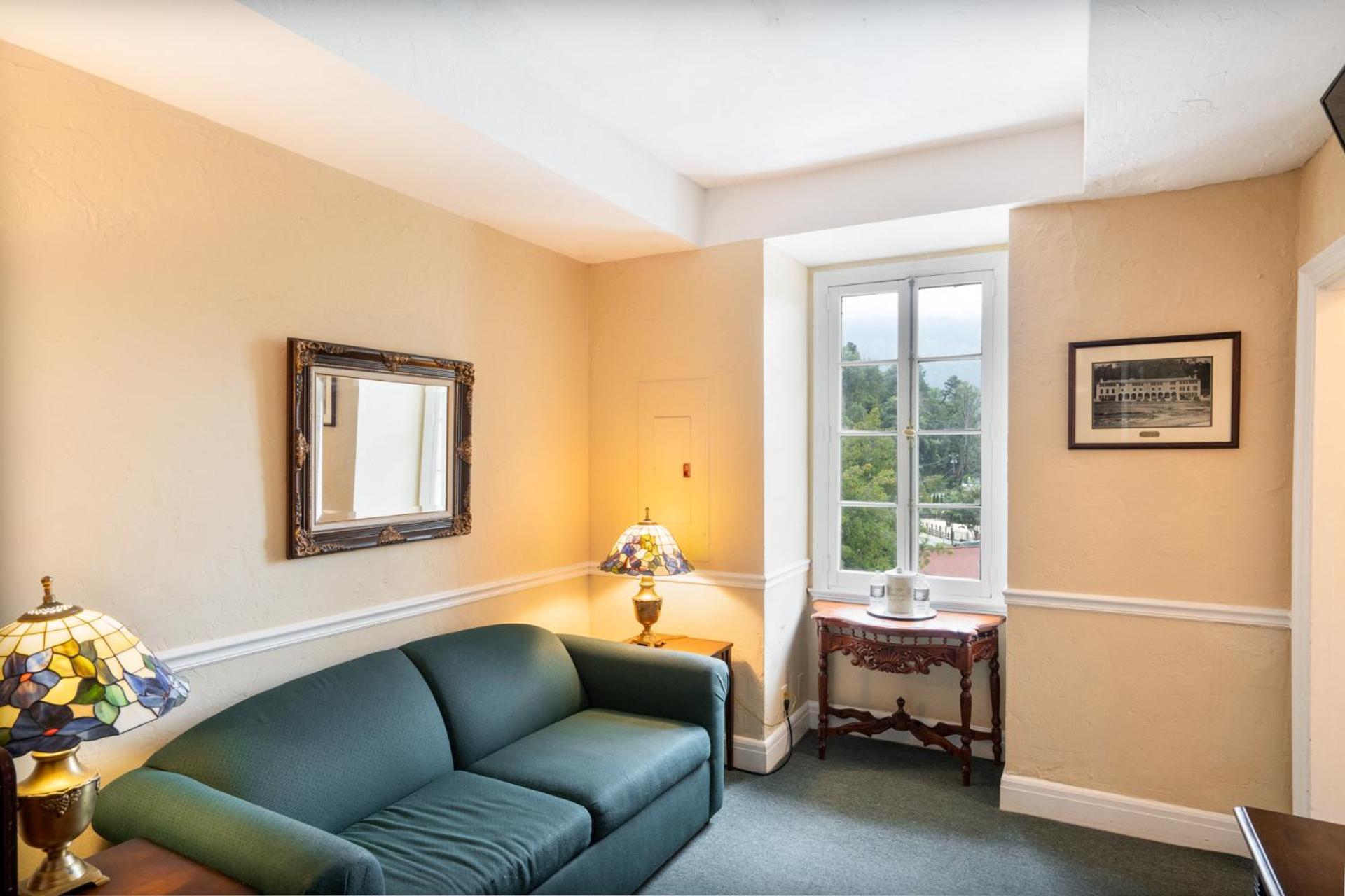 Lake Lure Inn And Spa ภายนอก รูปภาพ