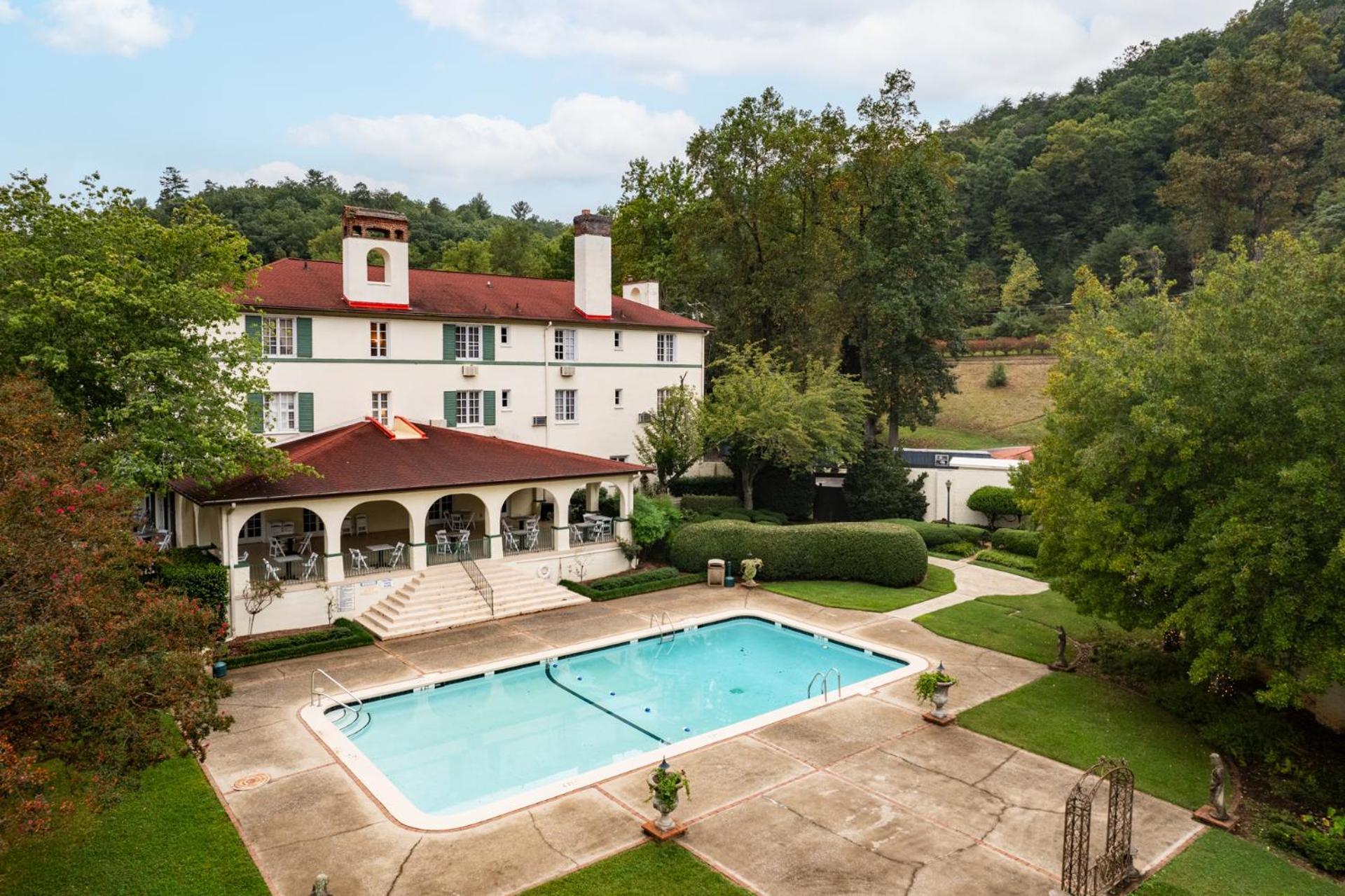 Lake Lure Inn And Spa ภายนอก รูปภาพ